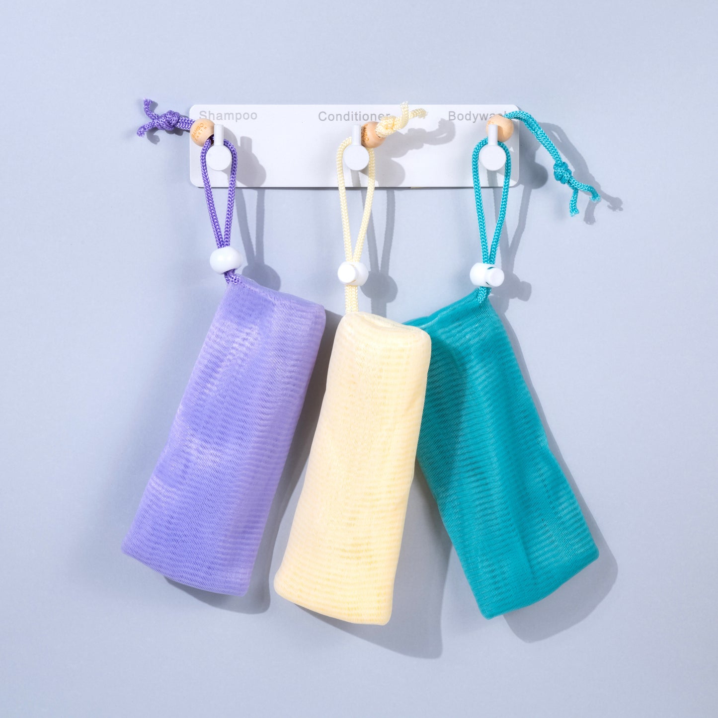 Foaming Nets & Hooks White